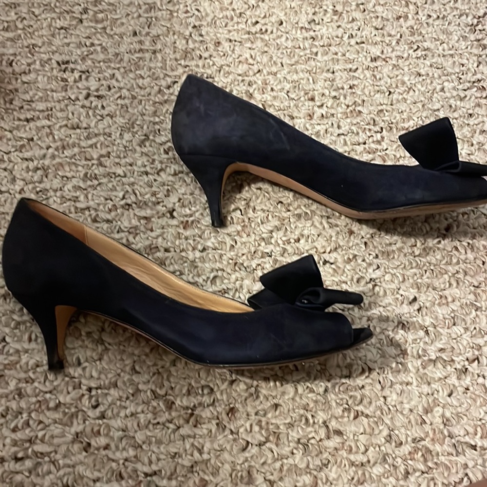 Navy butter peep toe bow heels - Picture 2 of 4